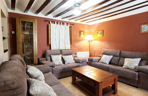 Iznatoraf House | 170 m² House ∙ 6 bedrooms ∙ 14 guests