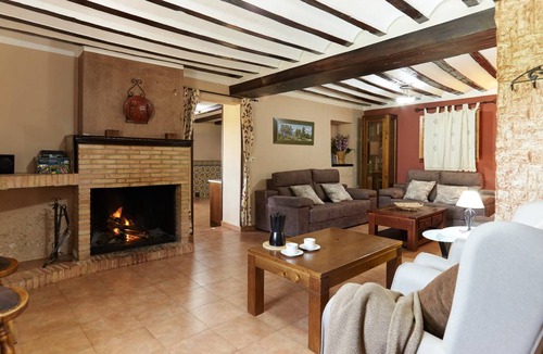 Iznatoraf House | 170 m² House ∙ 6 bedrooms ∙ 14 guests