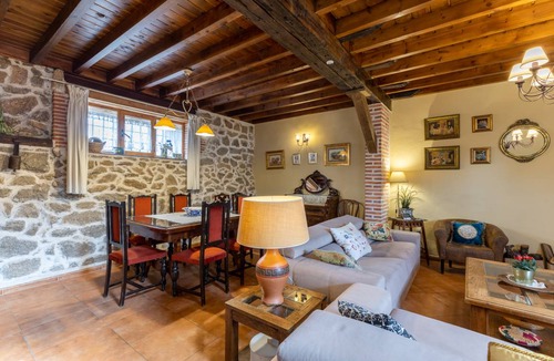 Bonilla de la Sierra House | 170 m² House ∙ 3 bedrooms ∙ 9 guests