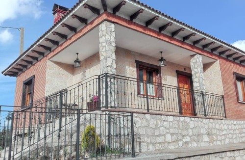 Peral de Arlanza House | 170 m² House ∙ 3 bedrooms ∙ 9 guests