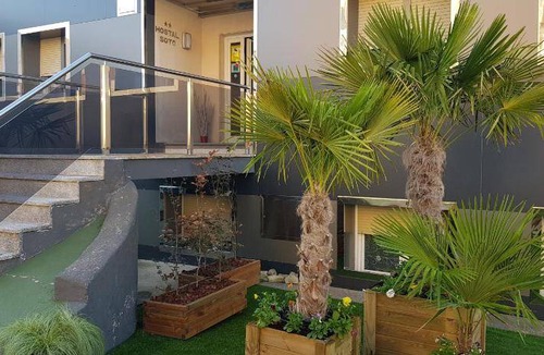 La Virgen del Camino Bed & Breakfast | 18 m² Bed and breakfast ∙ 3 guests