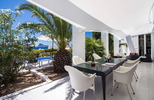 Cala Comte Villa | 180 m² Villa ∙ 4 bedrooms ∙ 8 guests