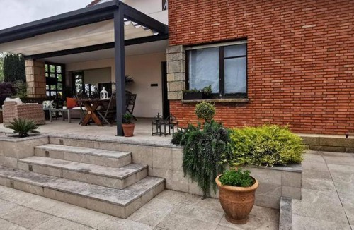 Lloreda House | 180 m² House ∙ 4 bedrooms ∙ 7 guests