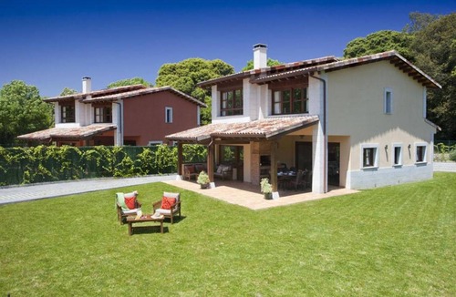 Poo House | 180 m² House ∙ 5 bedrooms ∙ 12 guests