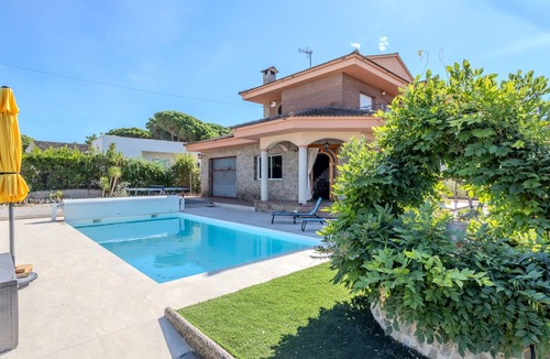 Sils Villa | 180 m² Villa ∙ 5 bedrooms ∙ 12 guests