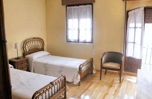 Banos de Valdearados House | 182 m² House ∙ 5 bedrooms ∙ 10 guests