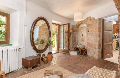 Peratallada House | 190 m² House ∙ 4 bedrooms ∙ 7 guests
