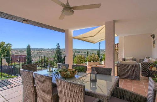 Aranjuez House | 190 m² House ∙ 5 bedrooms ∙ 11 guests