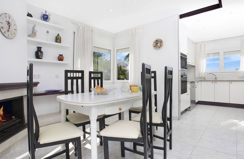 Calella de Palafrugell Villa | 1ALB 01 - Apartment for 6 people located in Calella de Palafrugell, just 350m from the beach