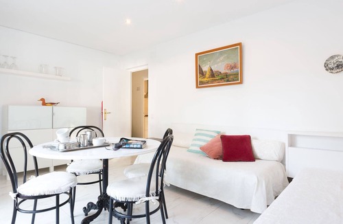 Palafrugell Apartment | 1ANC 09 - Basic 1 bedroom apartment located very close to the beach of Llafranc