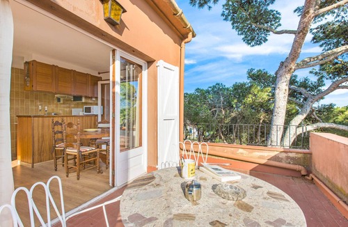 Calella de Palafrugell Apartment | 1BENET EST - House divided into 3 totally independent apartments with shared pool just 1 km from the beach of Calella de Palafrugell