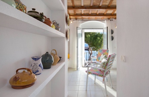 Llafranc Apartment | 1PAQ01 - Beautiful apartment in an idyllic location on the sea front opposite Llafranc beach with stunning sea views! Near restaurants, supermarkets and pharmacies.