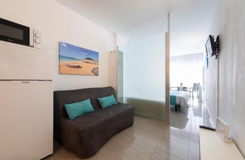 Las Palmas de Gran Canaria Apartment | 1st Line Studio Las Canteras Beach - Wifi