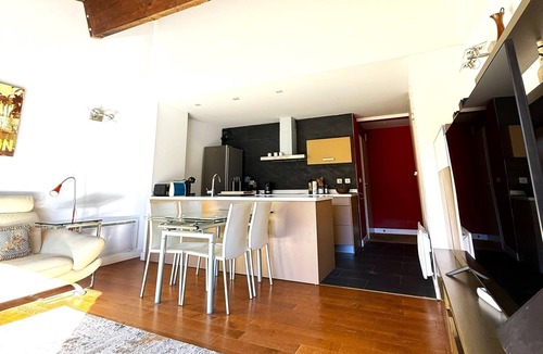 Saillagouse Apartment | 2-bedroom Apartment, 5 guests. Views, Fireplace, Heated swimming pool