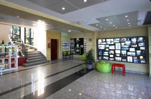 Basurto-Zorroza Hostel | 20 m² Hostel ∙ 127 guests