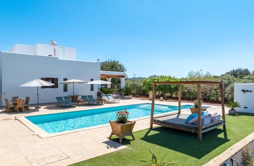 Sant Llorenc de Balafia Villa | 200 m² Villa ∙ 4 bedrooms ∙ 8 guests