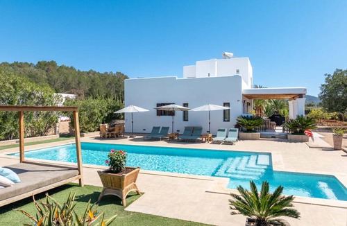 Sant Llorenc de Balafia Villa | 200 m² Villa ∙ 4 bedrooms ∙ 8 guests