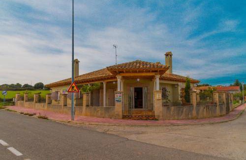 La Pobla de Cervoles House | 200 m² House ∙ 3 bedrooms ∙ 6 guests