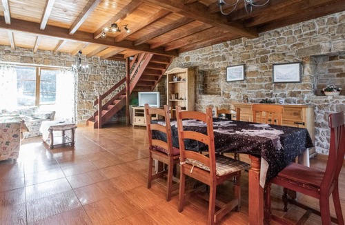 Villaviciosa House | 200 m² House ∙ 5 bedrooms ∙ 10 guests