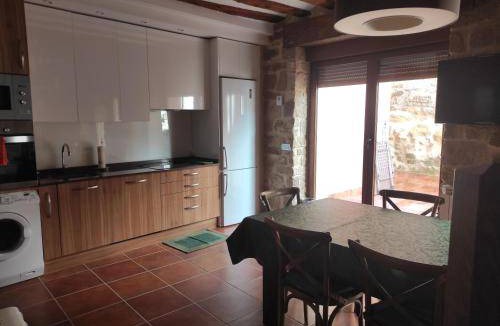 Briones House | 200 m² House ∙ 5 bedrooms ∙ 9 guests