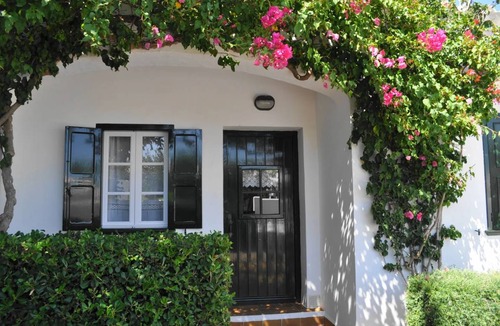 Es Canutells Villa | 200 m² Villa ∙ 4 bedrooms ∙ 6 guests