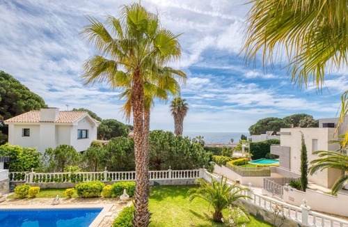 Lloret de Mar Villa | 200 m² Villa ∙ 6 bedrooms ∙ 14 guests