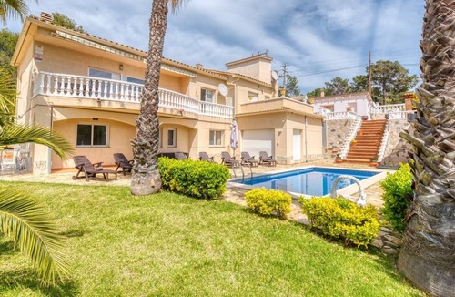 Lloret de Mar Villa | 200 m² Villa ∙ 6 bedrooms ∙ 14 guests
