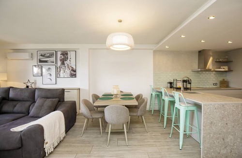 Montjuic House | 209 m² House ∙ 4 bedrooms ∙ 8 guests