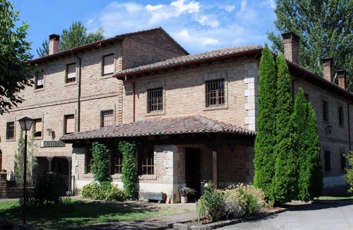 Saldana House | 220 m² House ∙ 4 bedrooms ∙ 11 guests