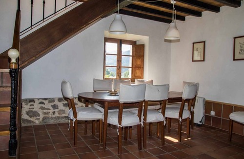 Linares House | 240 m² House ∙ 4 bedrooms ∙ 10 guests