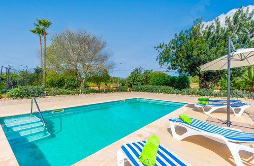 Es Garrovers Villa | 240 m² Villa ∙ 4 bedrooms ∙ 8 guests