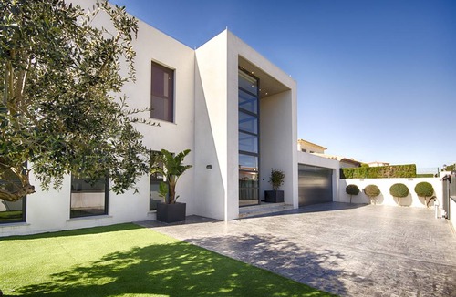Empuriabrava Villa | 247 m² Villa ∙ 4 bedrooms ∙ 8 guests