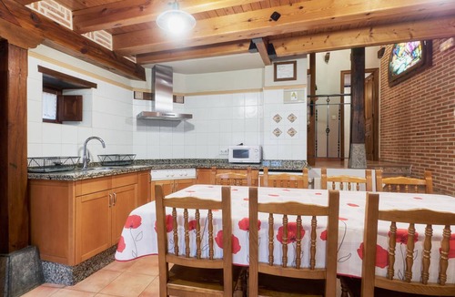 Santa Maria de Valdeon House | 250 m² House ∙ 5 bedrooms ∙ 10 guests