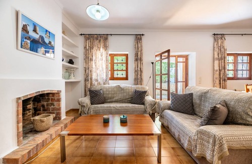 Santa Gertrudis House | 250 m² House ∙ 4 bedrooms ∙ 7 guests