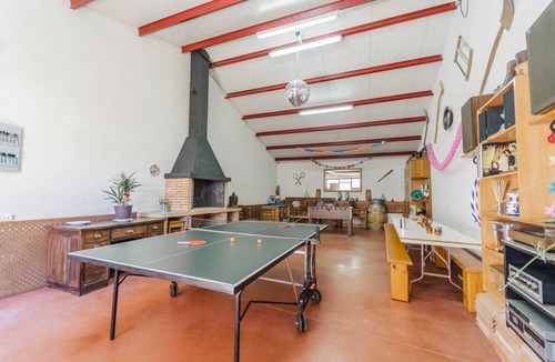 Moral de Hornuez House | 250 m² House ∙ 5 bedrooms ∙ 10 guests