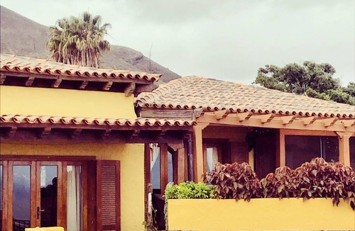 Granadilla de Abona Villa | 2500 m² Villa ∙ 6 bedrooms ∙ 19 guests