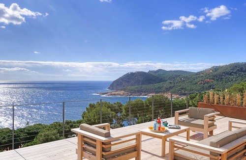Tamariu House | 253 m² House ∙ 4 bedrooms ∙ 8 guests