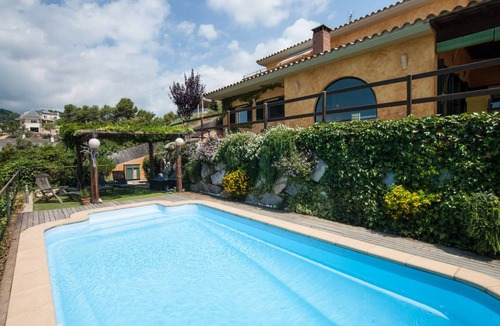 Calella Villa | 255 m² Villa ∙ 5 bedrooms ∙ 10 guests