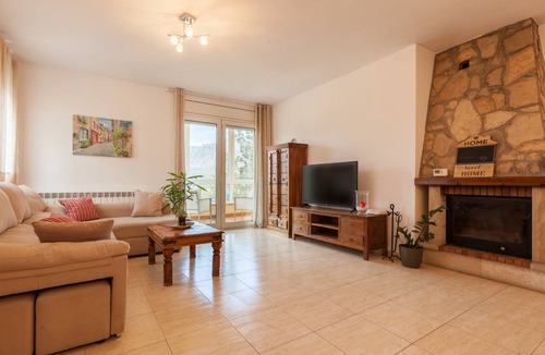 Collbato House | 260 m² House ∙ 4 bedrooms ∙ 8 guests