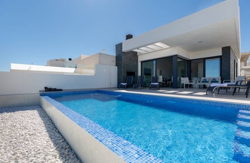 Rojales Villa | 277 m² Villa ∙ 3 bedrooms ∙ 6 guests