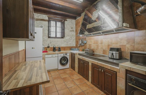 Calabazas de Fuentiduena House | 283 m² House ∙ 5 bedrooms ∙ 12 guests