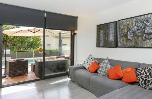 Olot House | 290 m² House ∙ 4 bedrooms ∙ 7 guests