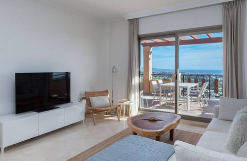 New Golden Mile Apartment | 2BR Penthouse with Panoramic Views