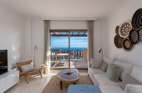 New Golden Mile Apartment | 2BR Penthouse with Panoramic Views