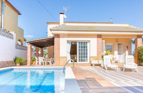 Blanes Villa | 2DP01 - Cozy 4 bedroom house with garden and private pool located near the beach
