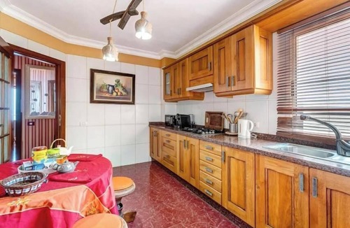Radazul Apartment | 3 Bed-room & wifi-Radazul -Sea View and balcony