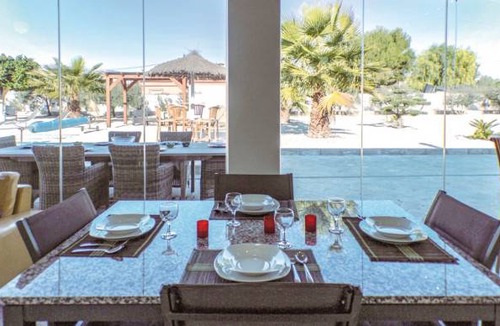 Crevillente House | 3 bedroom accommodation in Crevillente