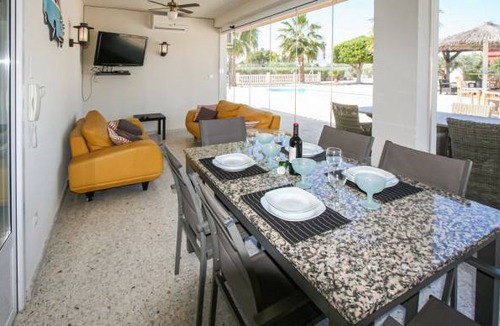 Crevillente House | 3 bedroom accommodation in Crevillente