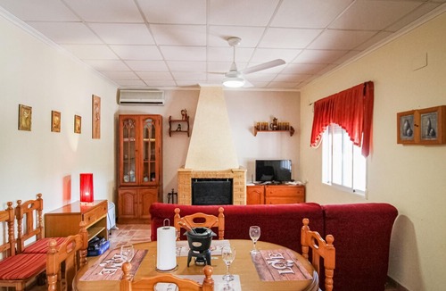 Crevillente House | 3 bedroom accommodation in Crevillente
