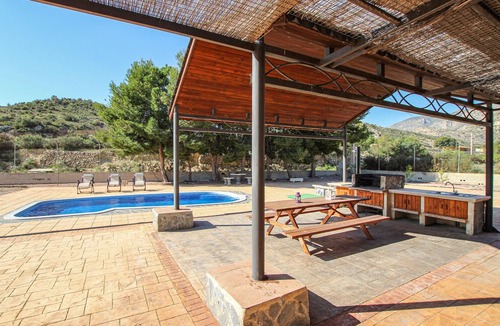 Crevillente House | 3 bedroom accommodation in Crevillente